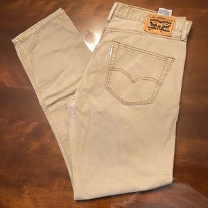 Mens Levis khaki slim straight pants 34x32 NWOT